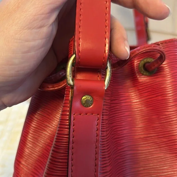 Louis Vuitton Epi Noe - Picture 12 of 16